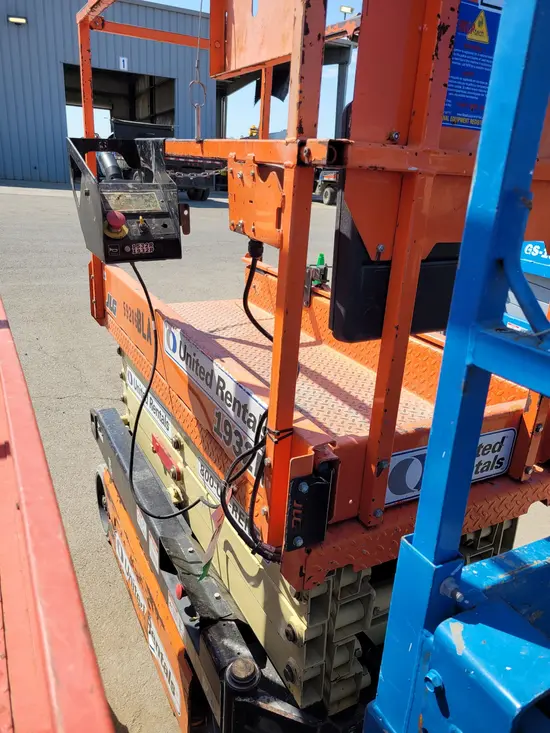 2018 JLG 1932R Scissor Lift