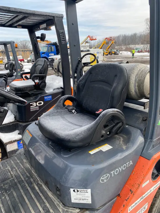 2019 Toyota 8FGU30 Warehouse Forklift