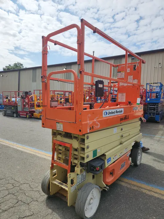 2017 JLG 2632ES Scissor Lift