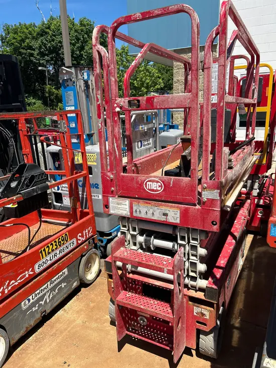 2018 MEC 1930SE Scissor Lift