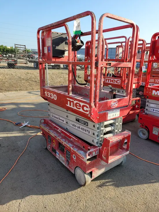2017 MEC 1330SE Scissor Lift
