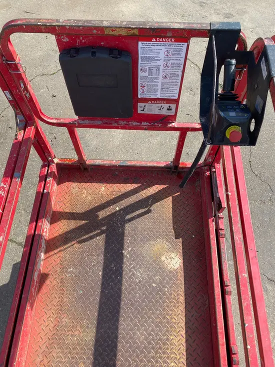 2017 MEC 4046SE Scissor Lift