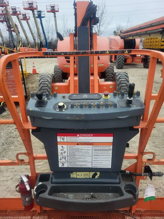 2015 JLG 600AJ Articulating Boom Lift