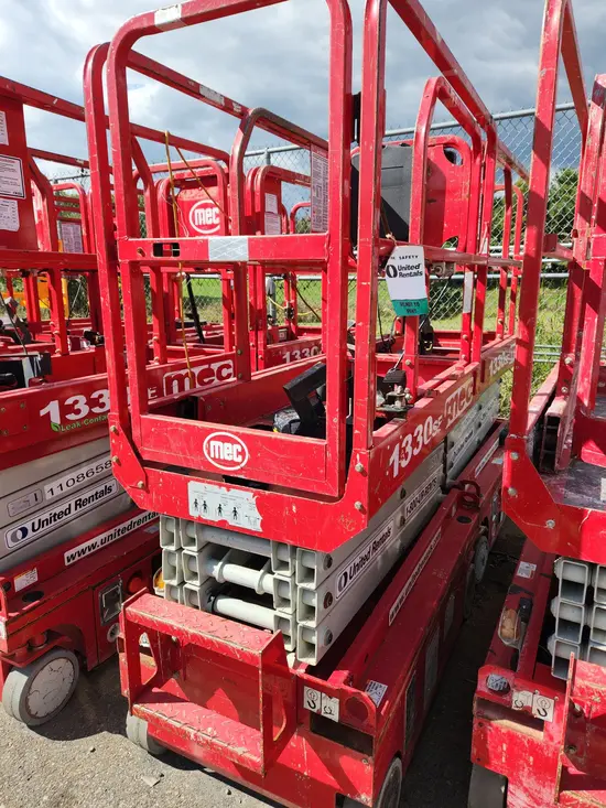 2017 MEC 1330SE Scissor Lift