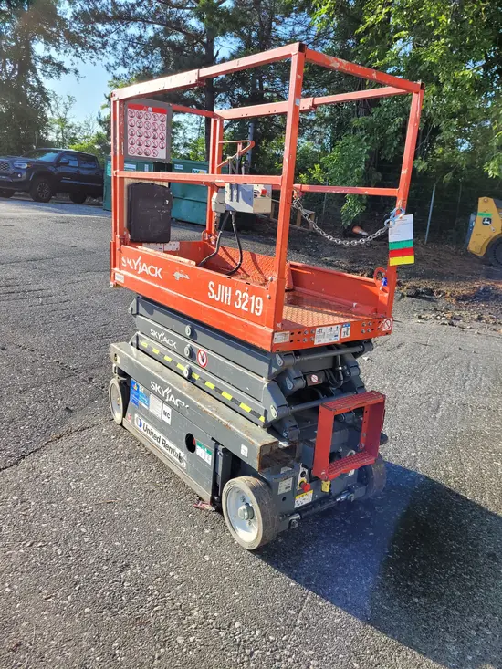 2017 Skyjack SJIII3219 Scissor Lift