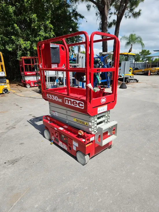 2018 MEC 1330SE Scissor Lift