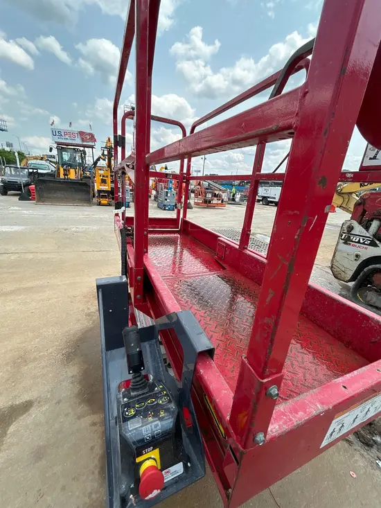 2018 MEC 1330SE Scissor Lift