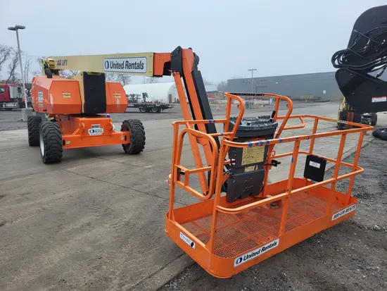 2016 JLG 800AJ Articulating Boom Lift