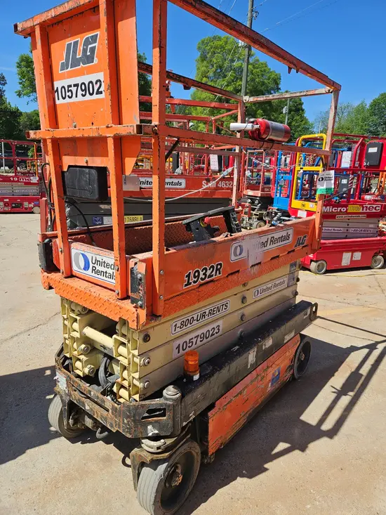 2017 JLG 1932R Scissor Lift