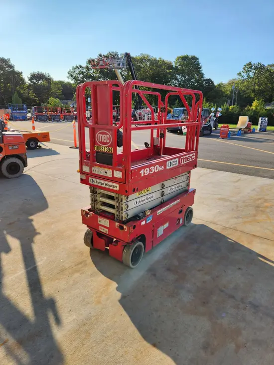 2018 MEC 1930SE Scissor Lift