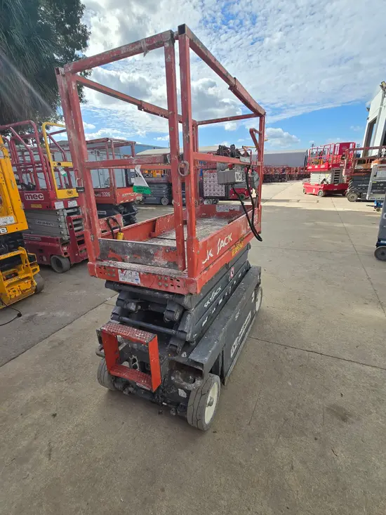 2018 Skyjack SJIII3219 Scissor Lift