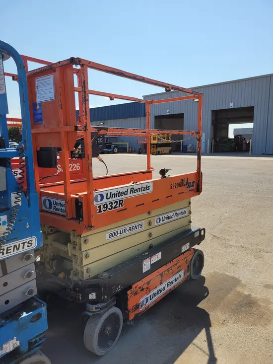 2018 JLG 1932R Scissor Lift