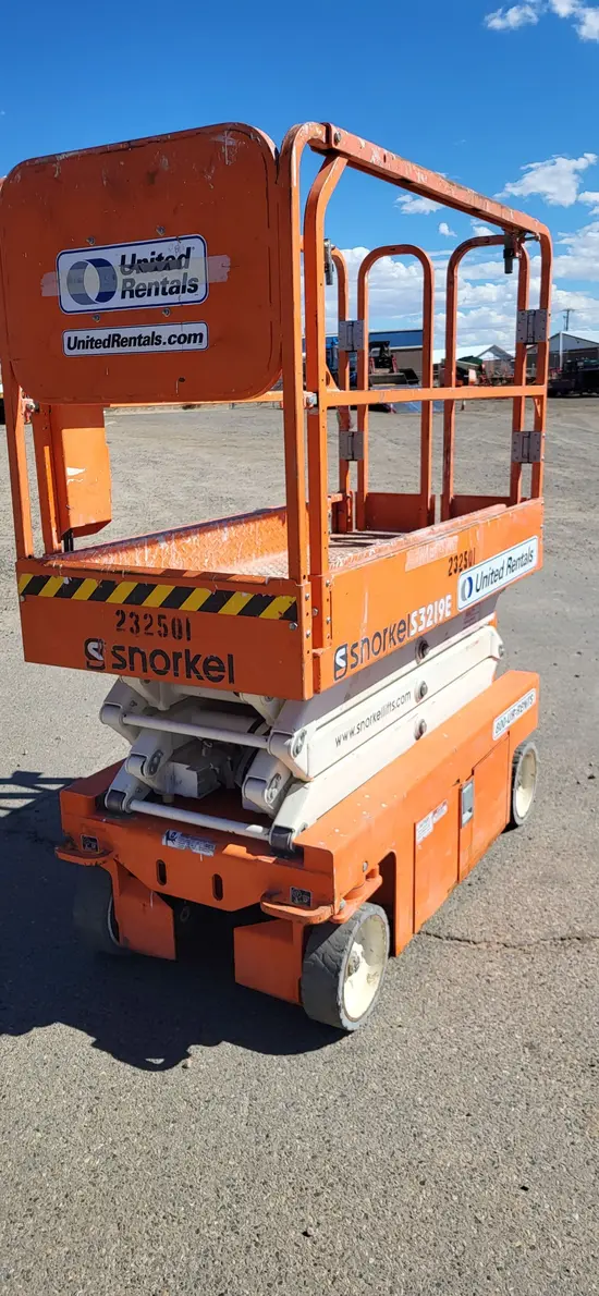 2019 Snorkel S3219E Scissor Lift