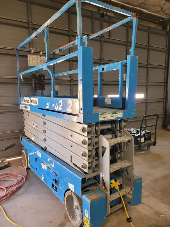 2017 Genie GS-3232 Scissor Lift