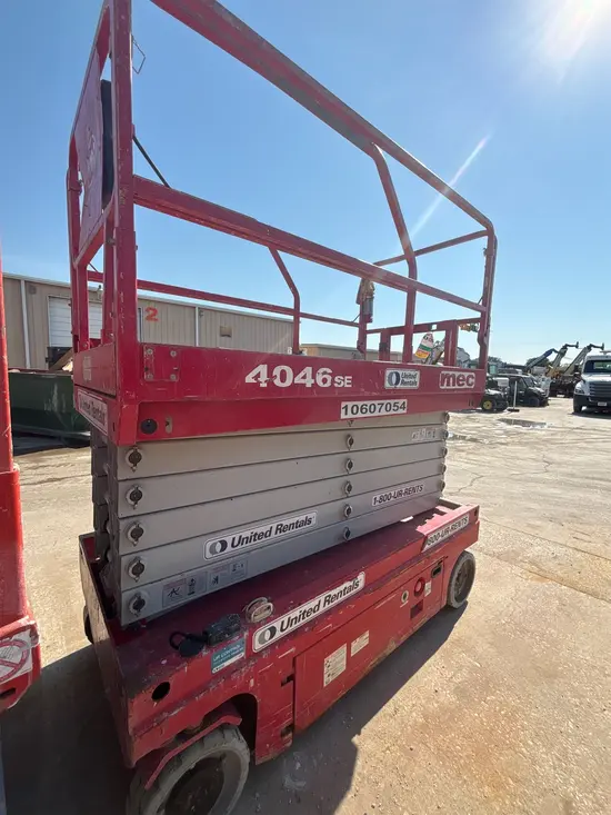 2017 MEC 4046SE Scissor Lift