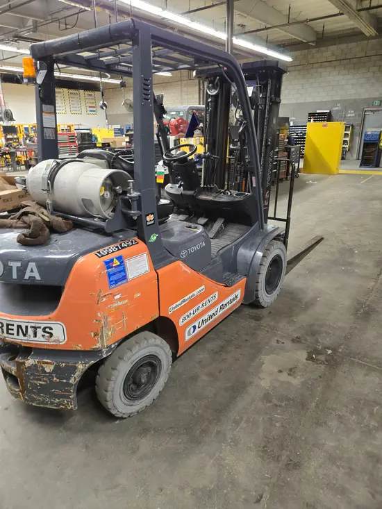 2019 Toyota 8FGU25 Warehouse Forklift