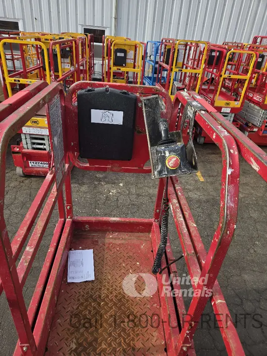 2018 MEC MICRO 19 Scissor Lift