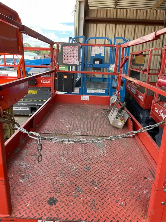 2016 Skyjack SJIII4632 Scissor Lift