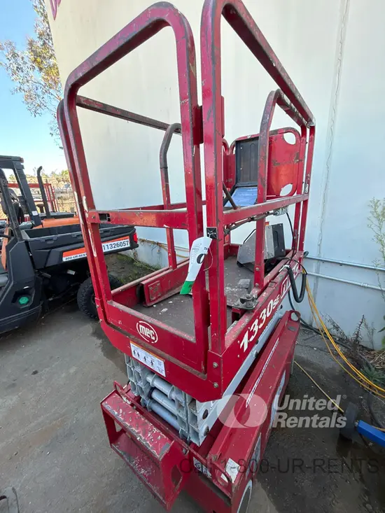 2018 MEC 1330SE Scissor Lift
