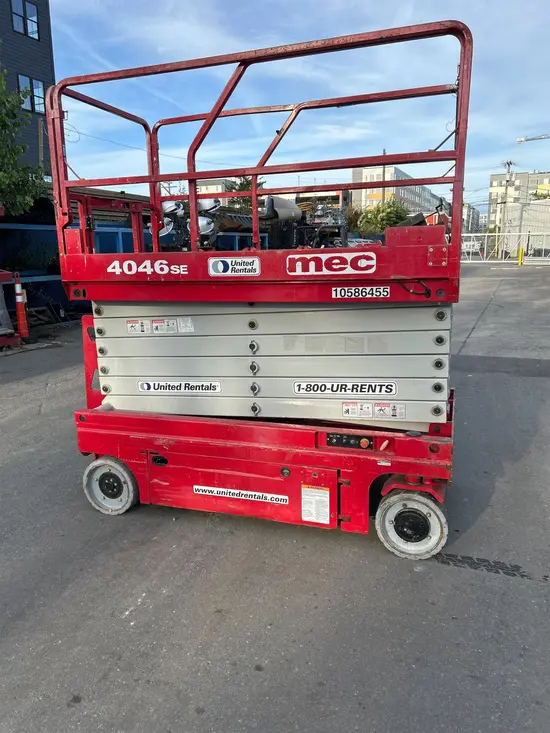 2017 MEC 4046SE Scissor Lift