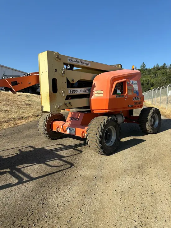 2017 JLG 450AJ Articulating Boom Lift