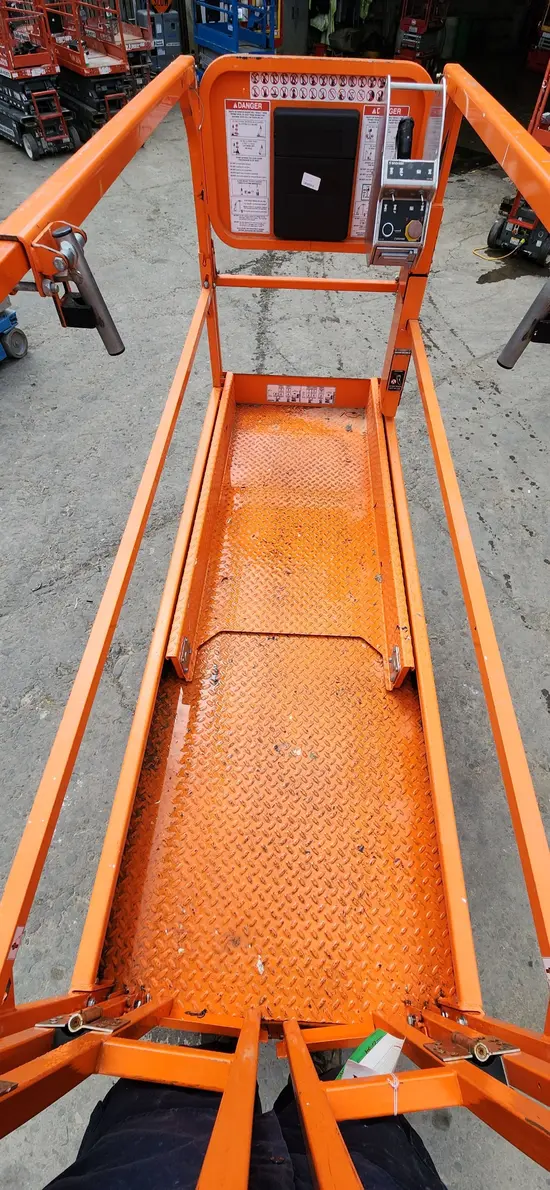 2019 Snorkel S3226E Scissor Lift
