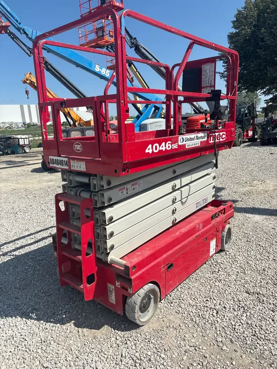 2018 MEC 4046SE Scissor Lift