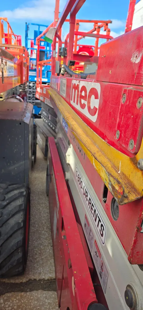 2018 MEC 2632SE Scissor Lift