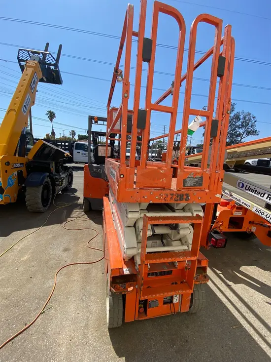 2019 Snorkel S3226E Scissor Lift