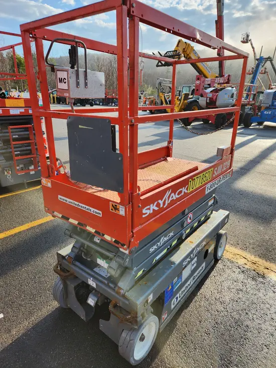 2018 Skyjack SJIII3219 Scissor Lift