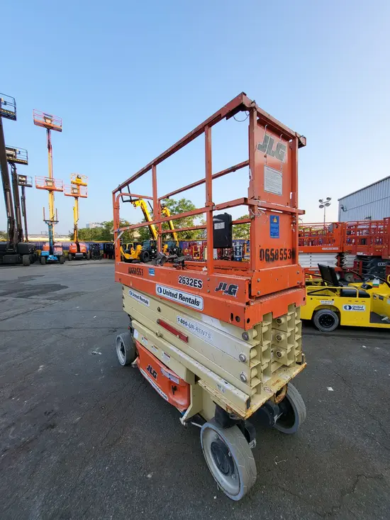 2017 JLG 2632ES Scissor Lift