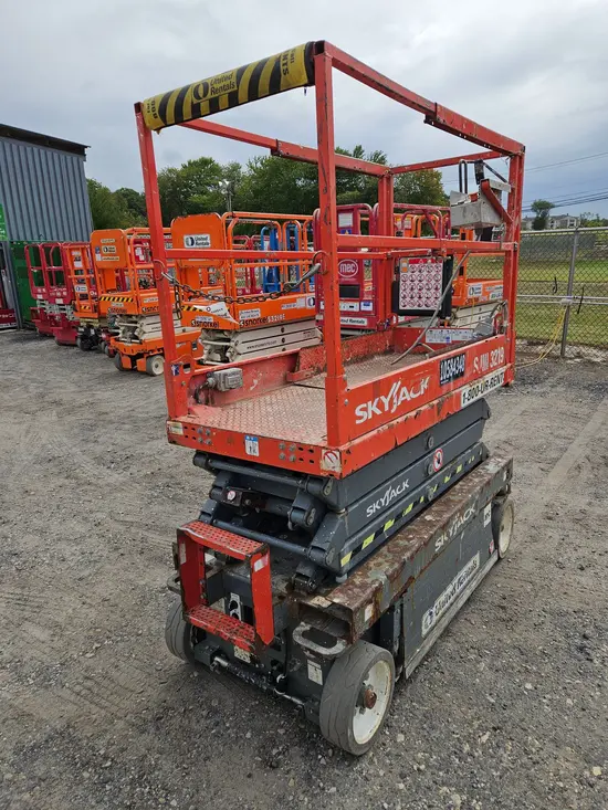 2017 Skyjack SJIII3219 Scissor Lift