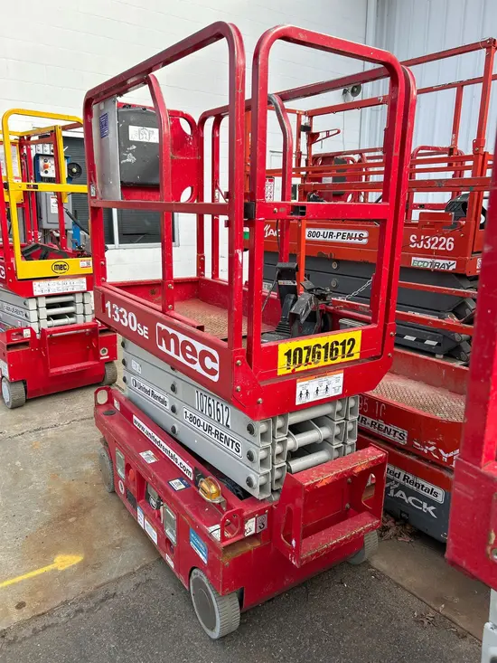 2018 MEC 1330SE Scissor Lift