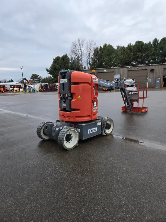 2018 Skyjack SJ30ARJE Articulating Boom Lift