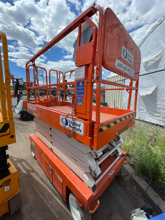 2018 Snorkel S4732E Scissor Lift