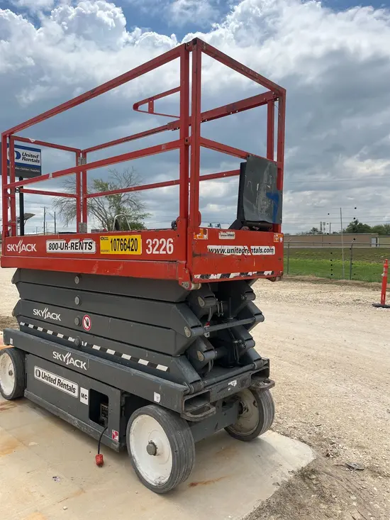 2018 Skyjack SJIII3226 Scissor Lift