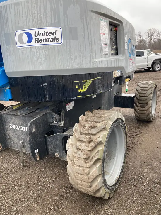 2016 Genie Z-60/37FE Articulating Boom Lift