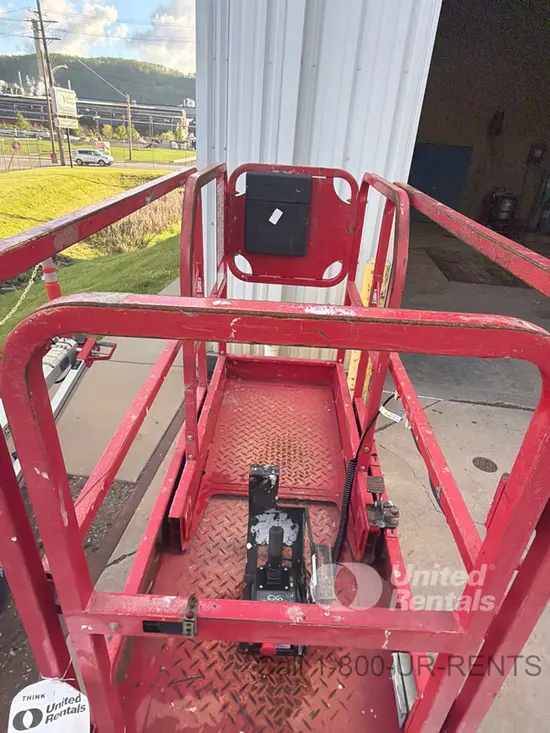 2019 MEC 1330SE Scissor Lift