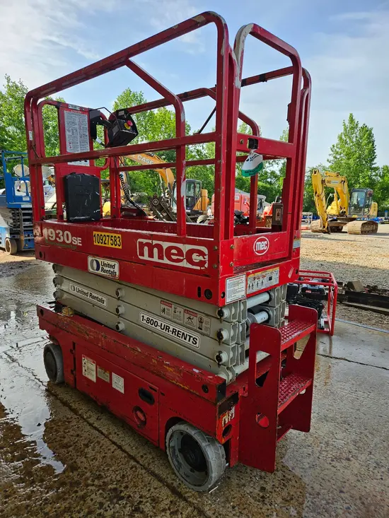 2019 MEC 1930SE Scissor Lift
