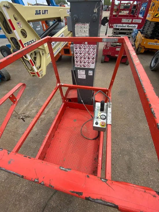 2017 Skyjack SJ16 Self-Propelled One-Person Lift