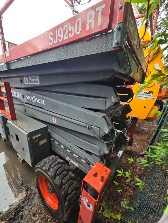 2016 Skyjack SJ9250RT Rough Terrain Scissor Lift