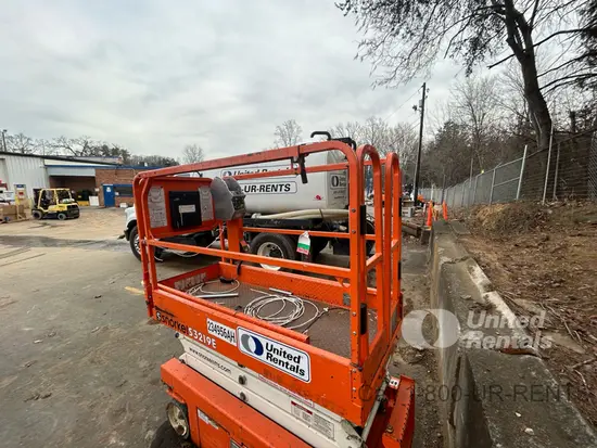 2019 Snorkel S3219E Scissor Lift