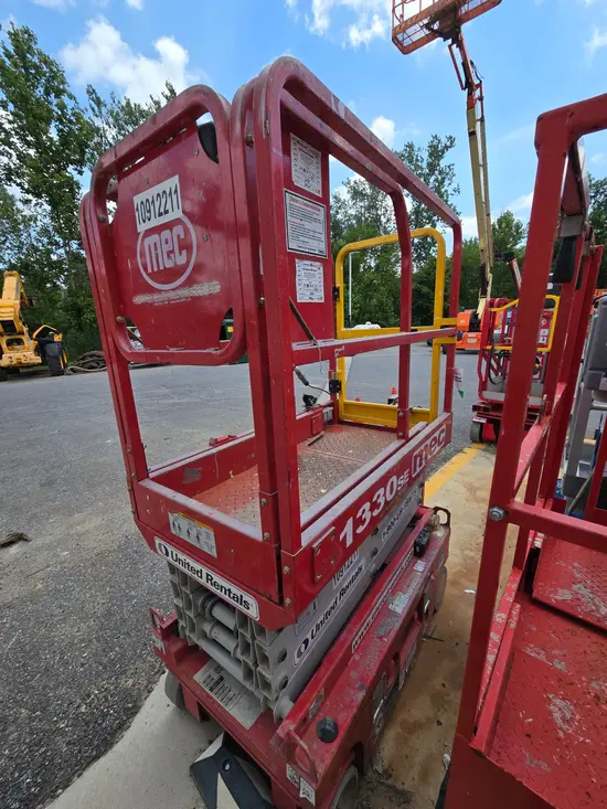 2019 MEC 1330SE Scissor Lift