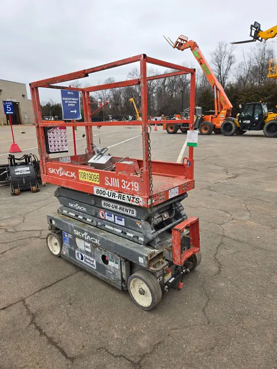 2018 Skyjack SJIII3219 Scissor Lift