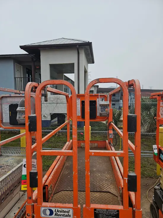 2018 Snorkel S3219E Scissor Lift