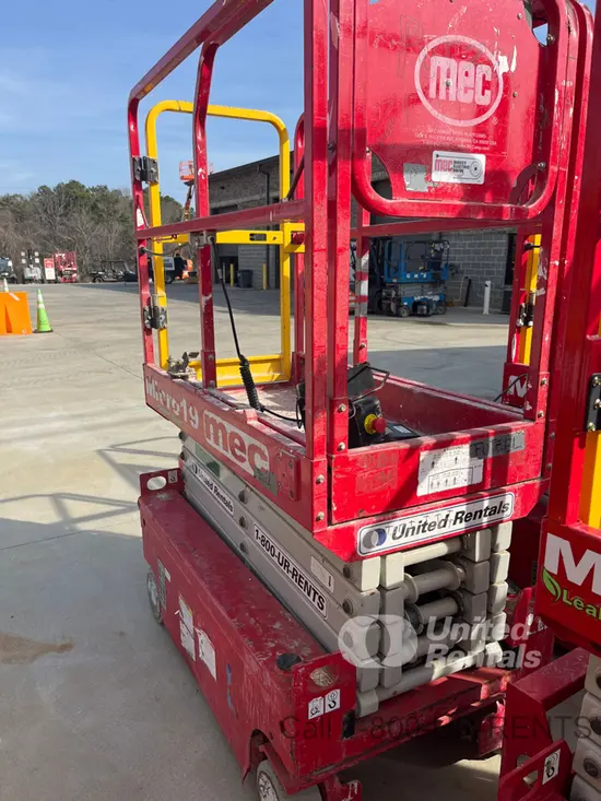 2022 MEC MICRO 19 Scissor Lift