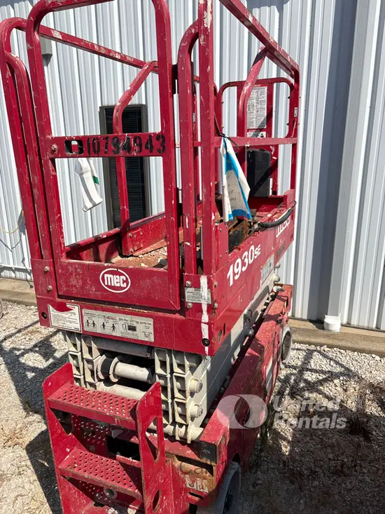 2018 MEC 1930SE Scissor Lift
