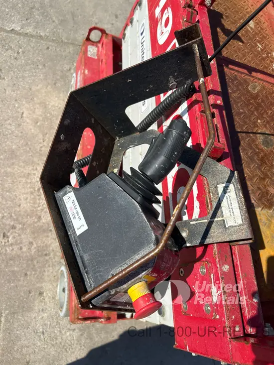 2018 MEC MICRO 19 Scissor Lift