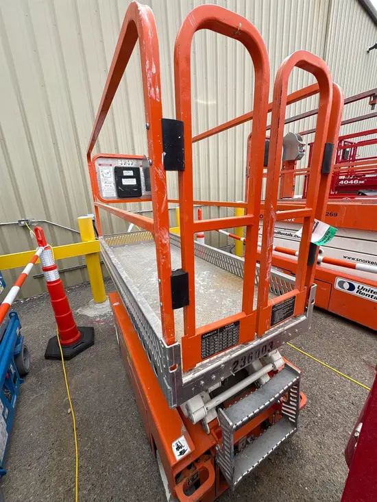 2019 Snorkel S3215L Scissor Lift