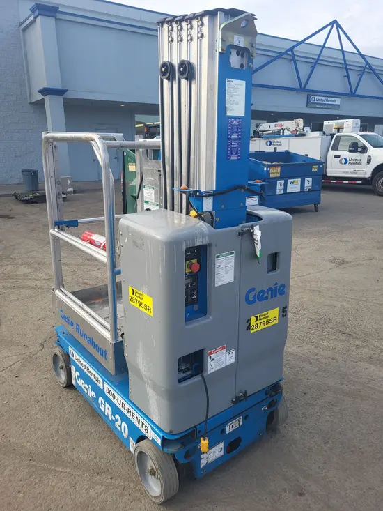 2017 Genie GR-20 Self-Propelled One-Person Lift